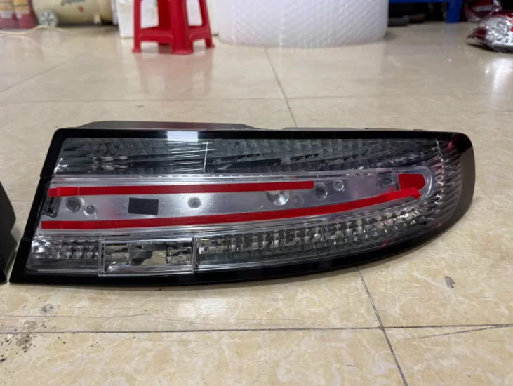 Original Factory LED Tail Ligh - đánh giá và giá Model Kit V8