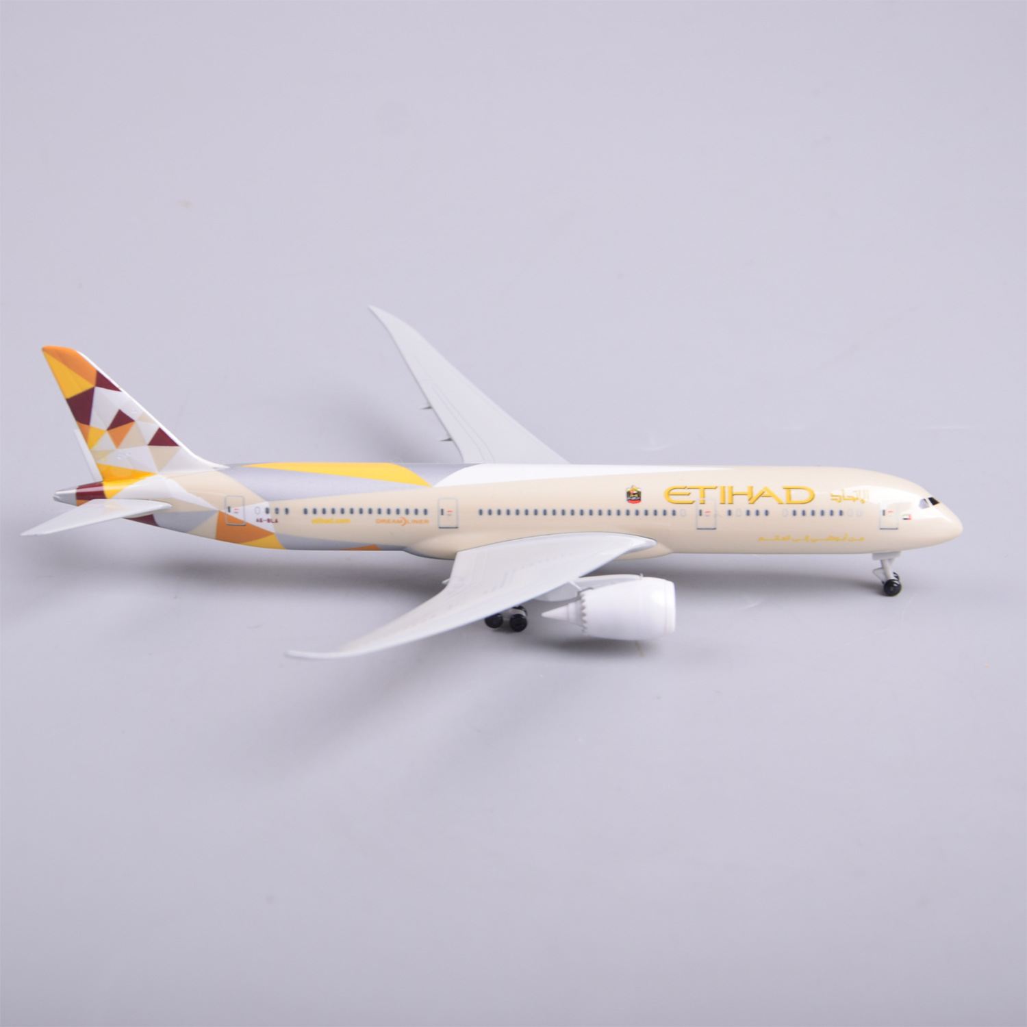 1/300 Scale 20cm Etihad B787 D - đánh giá và giá Model Kit Planes