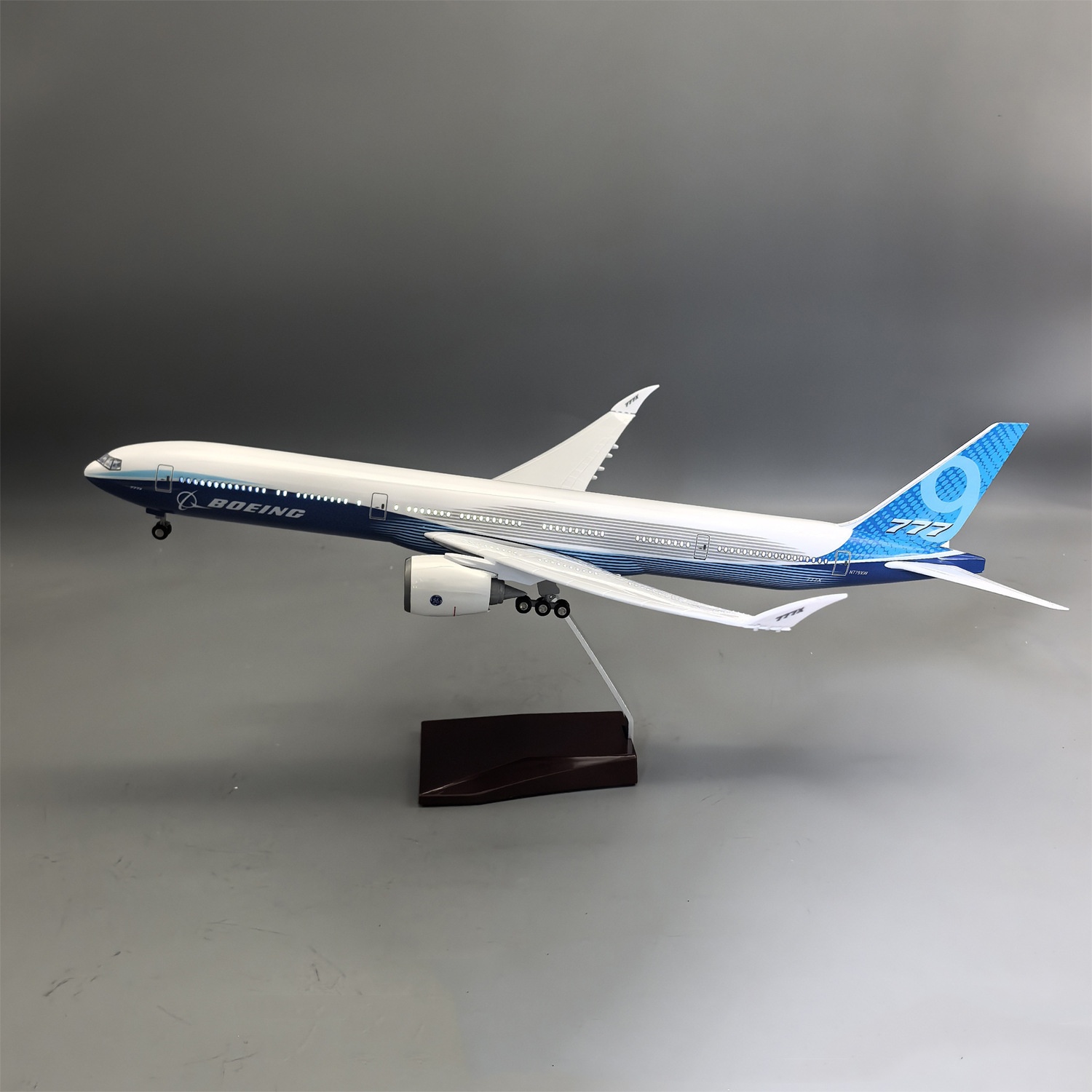 47cm 1/157 Large Scale Prototy - đánh giá và giá Model Kit Planes