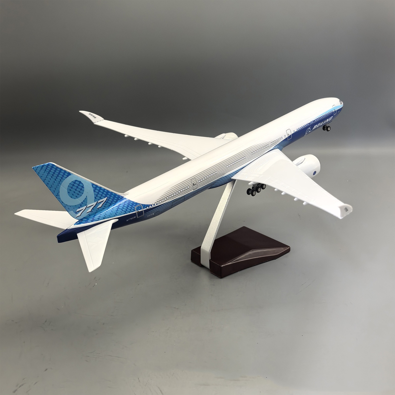 47cm 1/157 Large Scale Prototy - đánh giá và giá Model Kit Planes