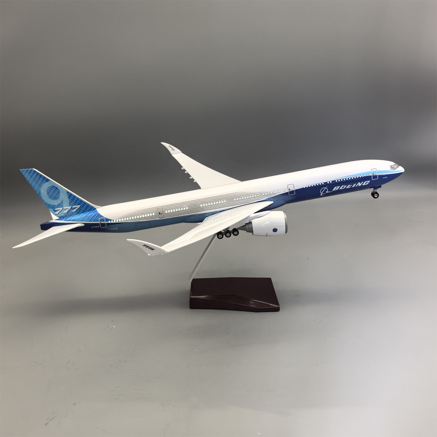 47cm 1/157 Large Scale Prototy - đánh giá và giá Model Kit Planes
