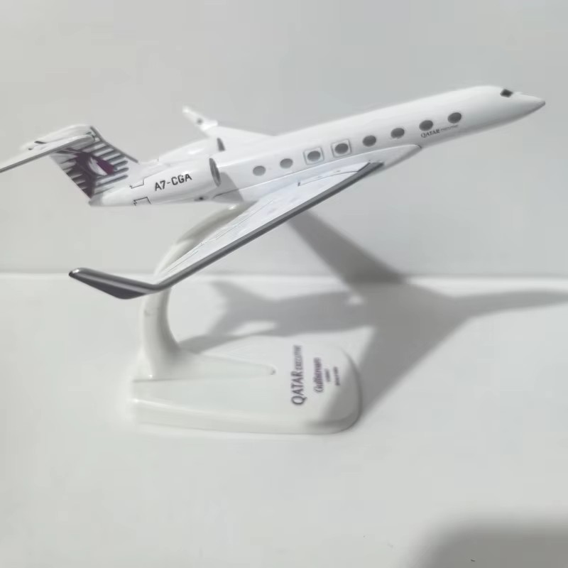 1/200 Scale Qatar Airways Gulf - đánh giá và giá Model Kit Planes