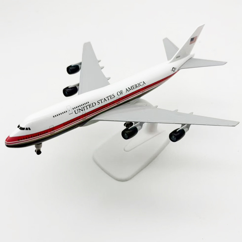 New 20cm Air Force One B747-20 - đánh giá và giá Model Kit Planes